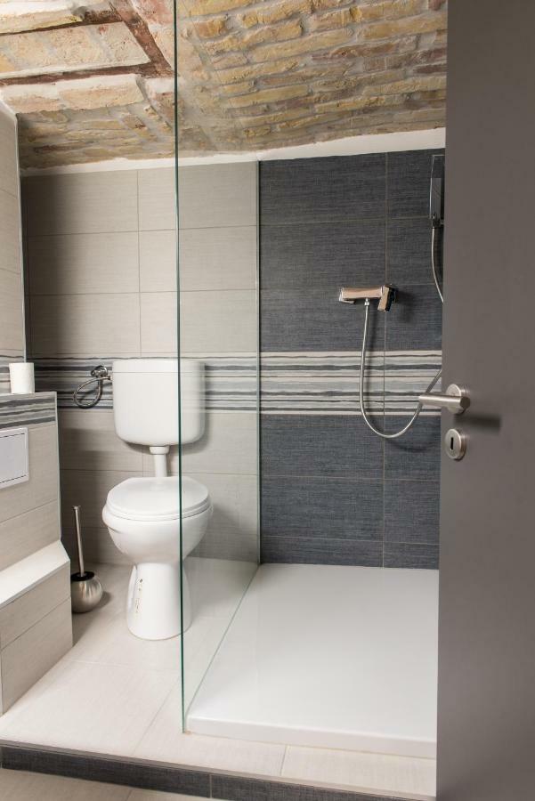 New Loft Style Appartman In The Heart Of The City Budapest Eksteriør bilde