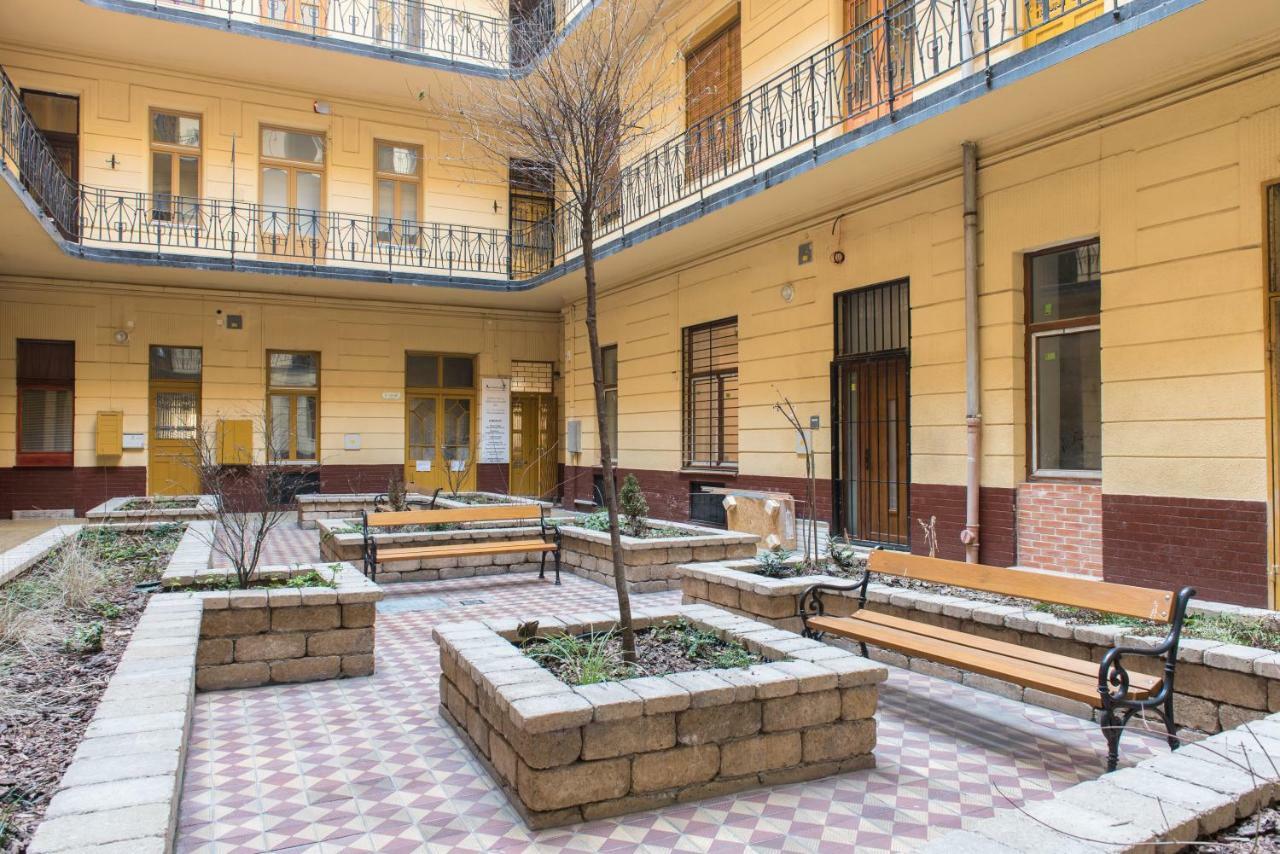 New Loft Style Appartman In The Heart Of The City Budapest Eksteriør bilde